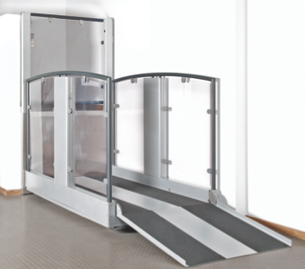 Lilliput dikey platform asansörü 1800 mm’ye kadar yüksekliklerin üstesinden gelmek için tasarlanmıştır.